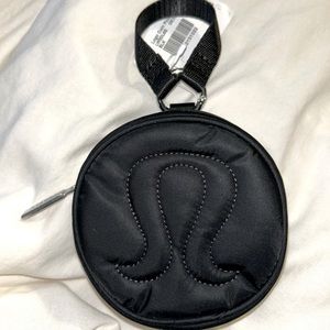 Lululemon Logo Pouch *brand new*
